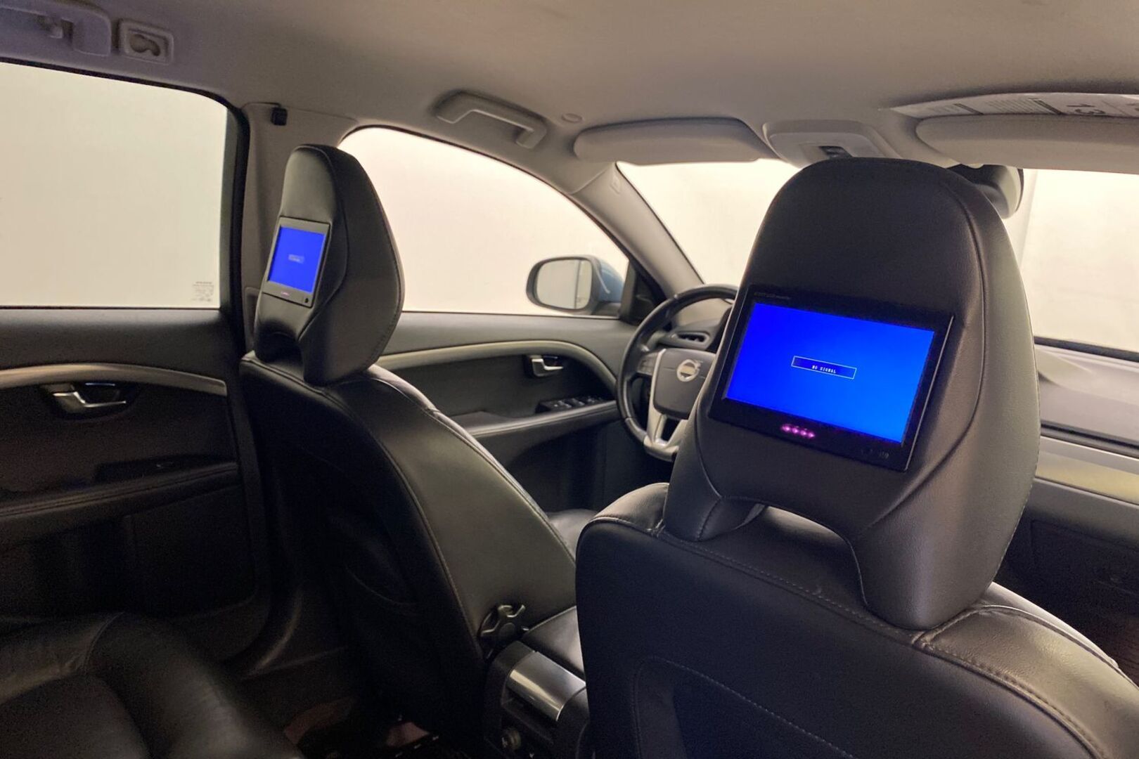 VOLVO V70 2014