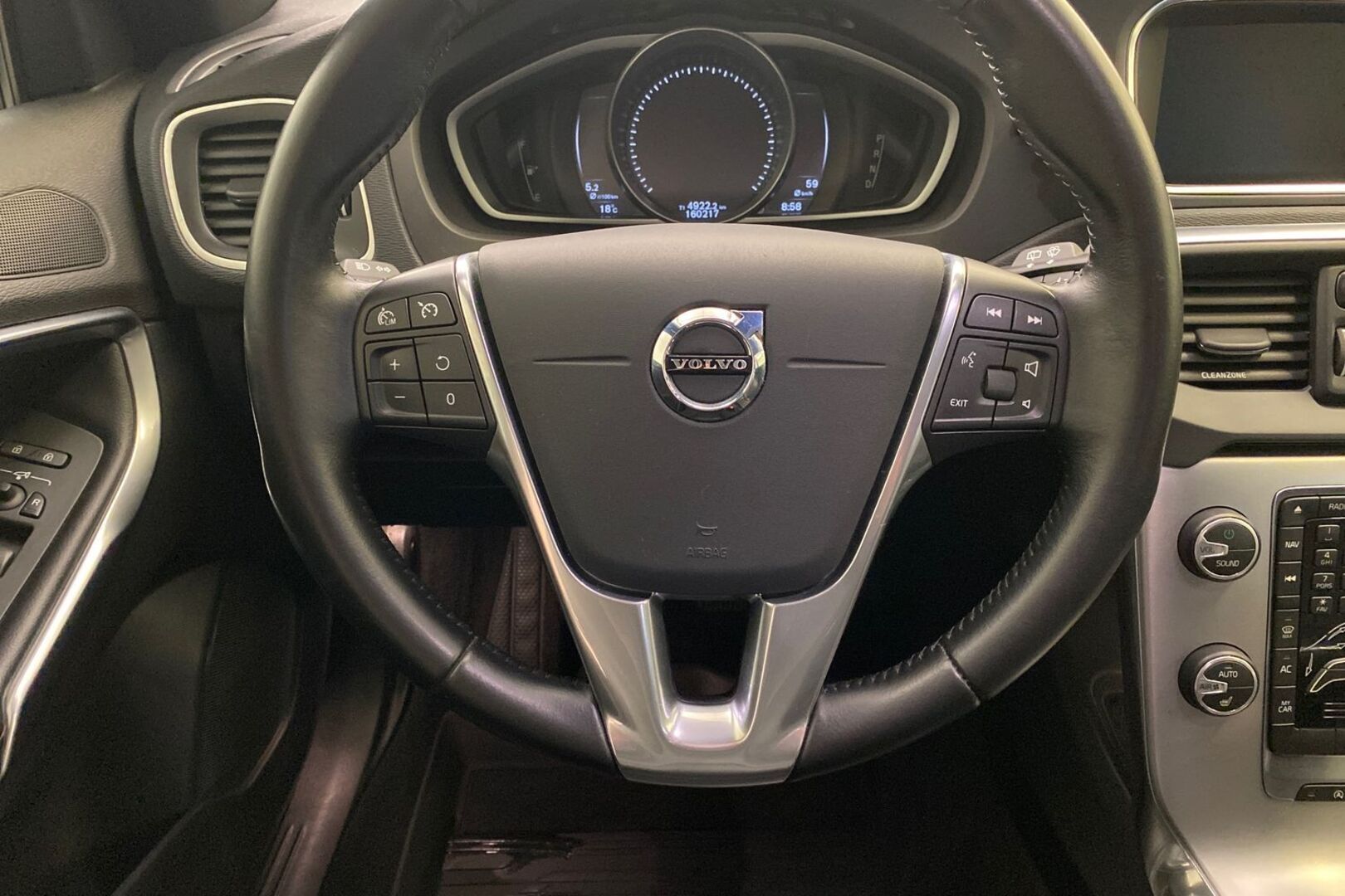 VOLVO V40 Cross Country 2017