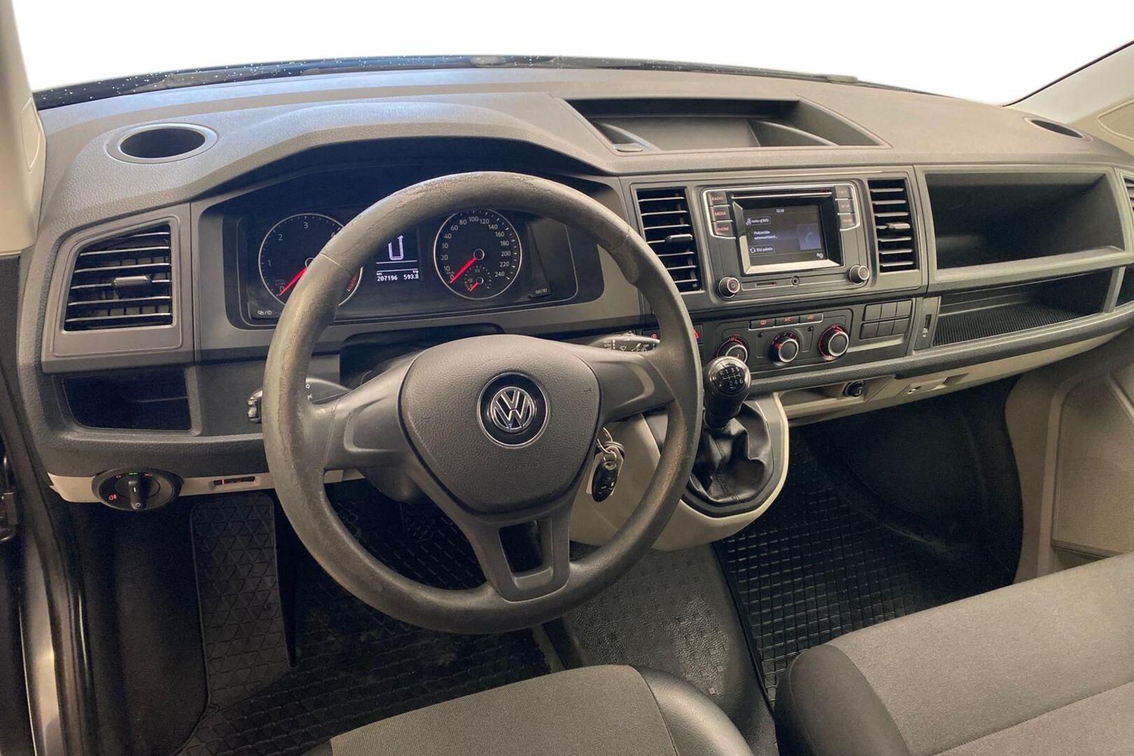 VOLKSWAGEN Transporter 2016
