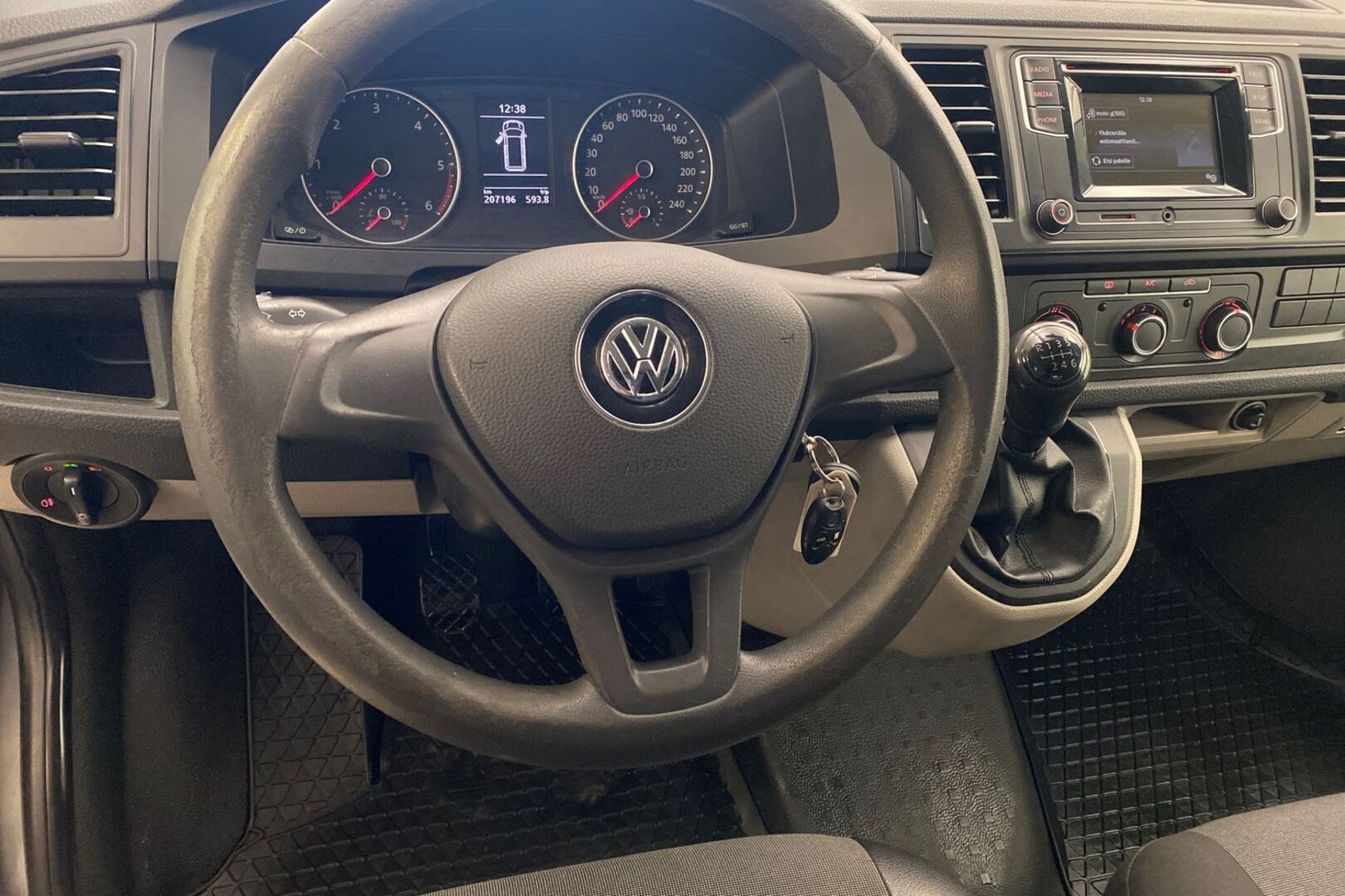 VOLKSWAGEN Transporter 2016