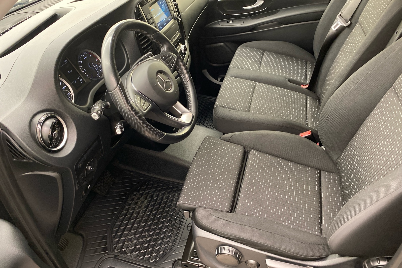 MERCEDES-BENZ Vito 2022