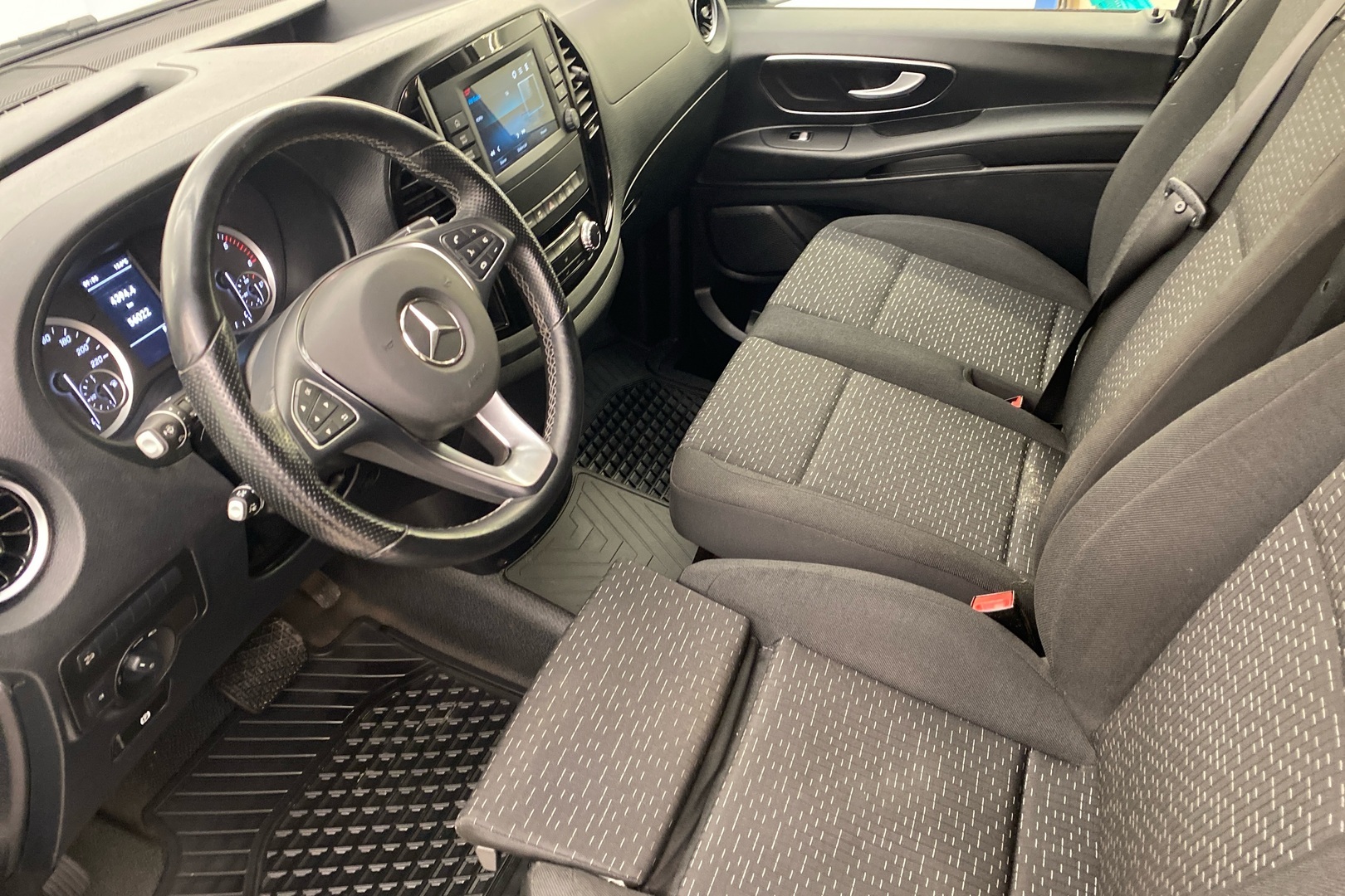 MERCEDES-BENZ Vito 2022