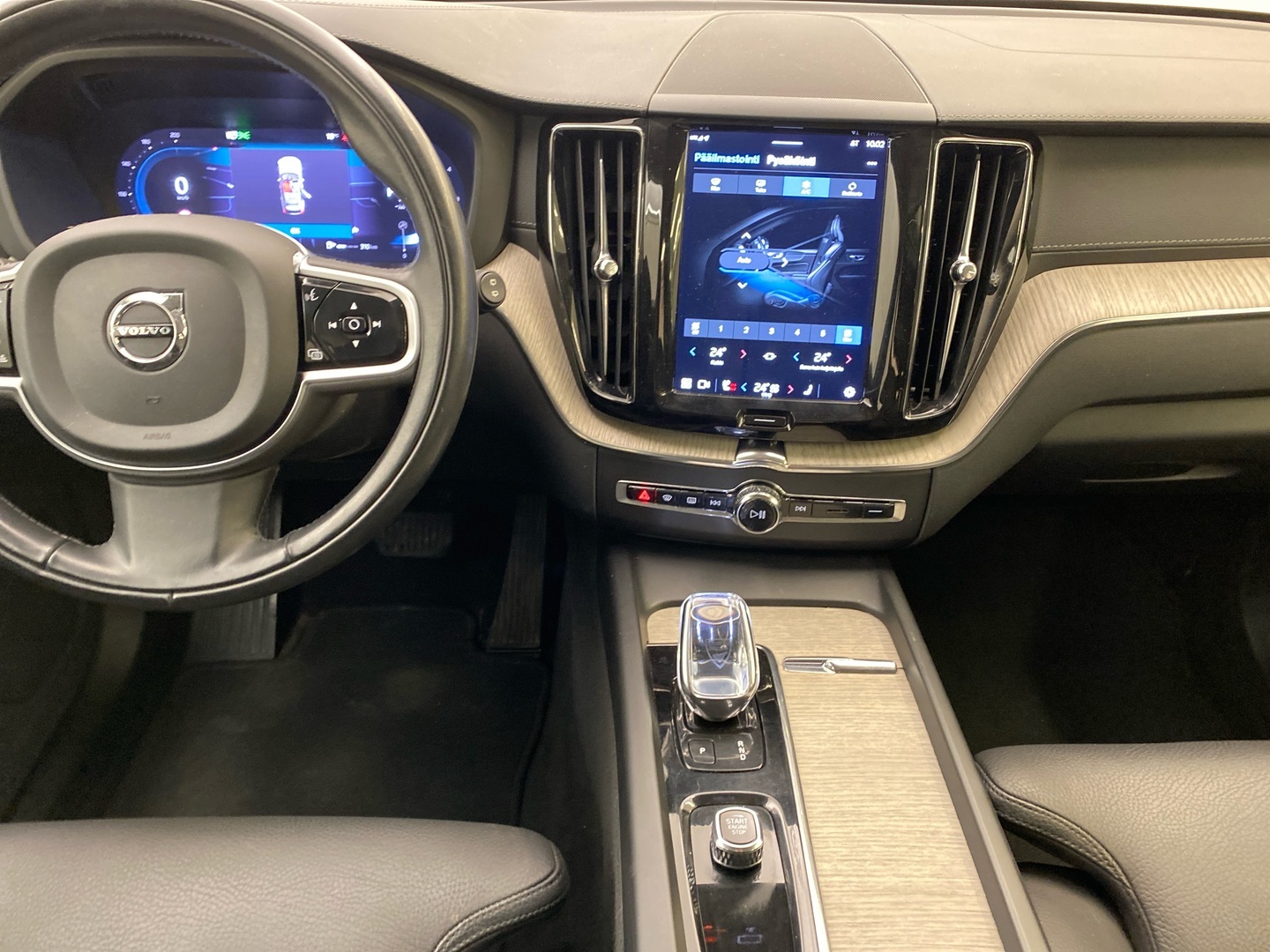 VOLVO XC60 11