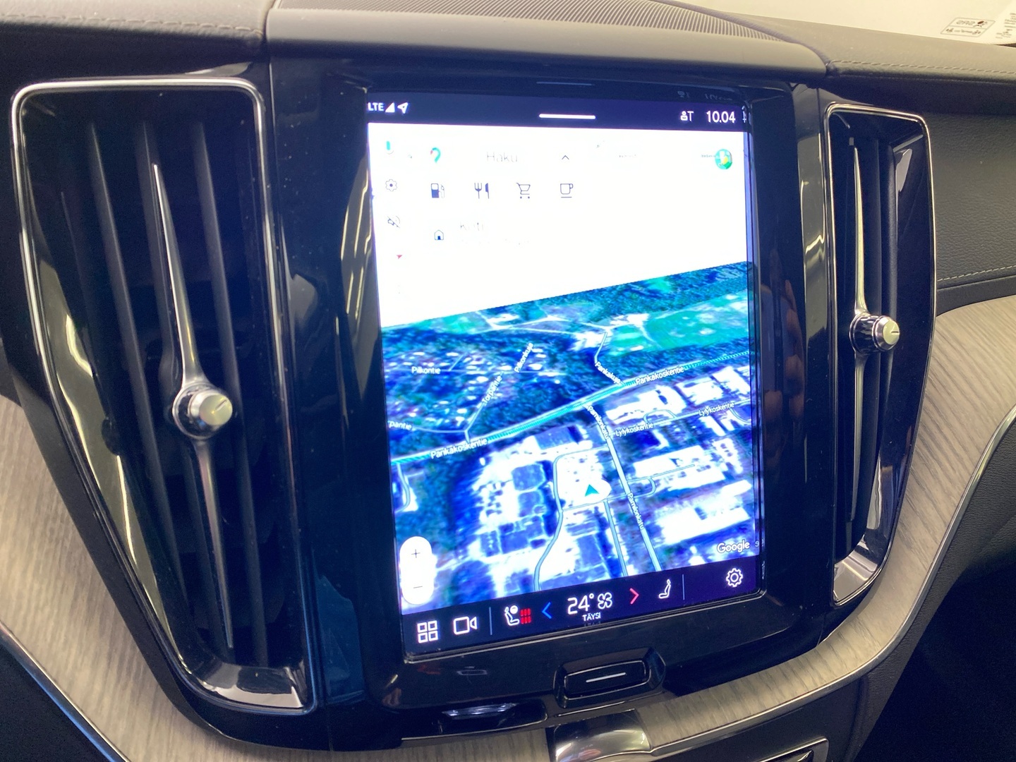 VOLVO XC60 17