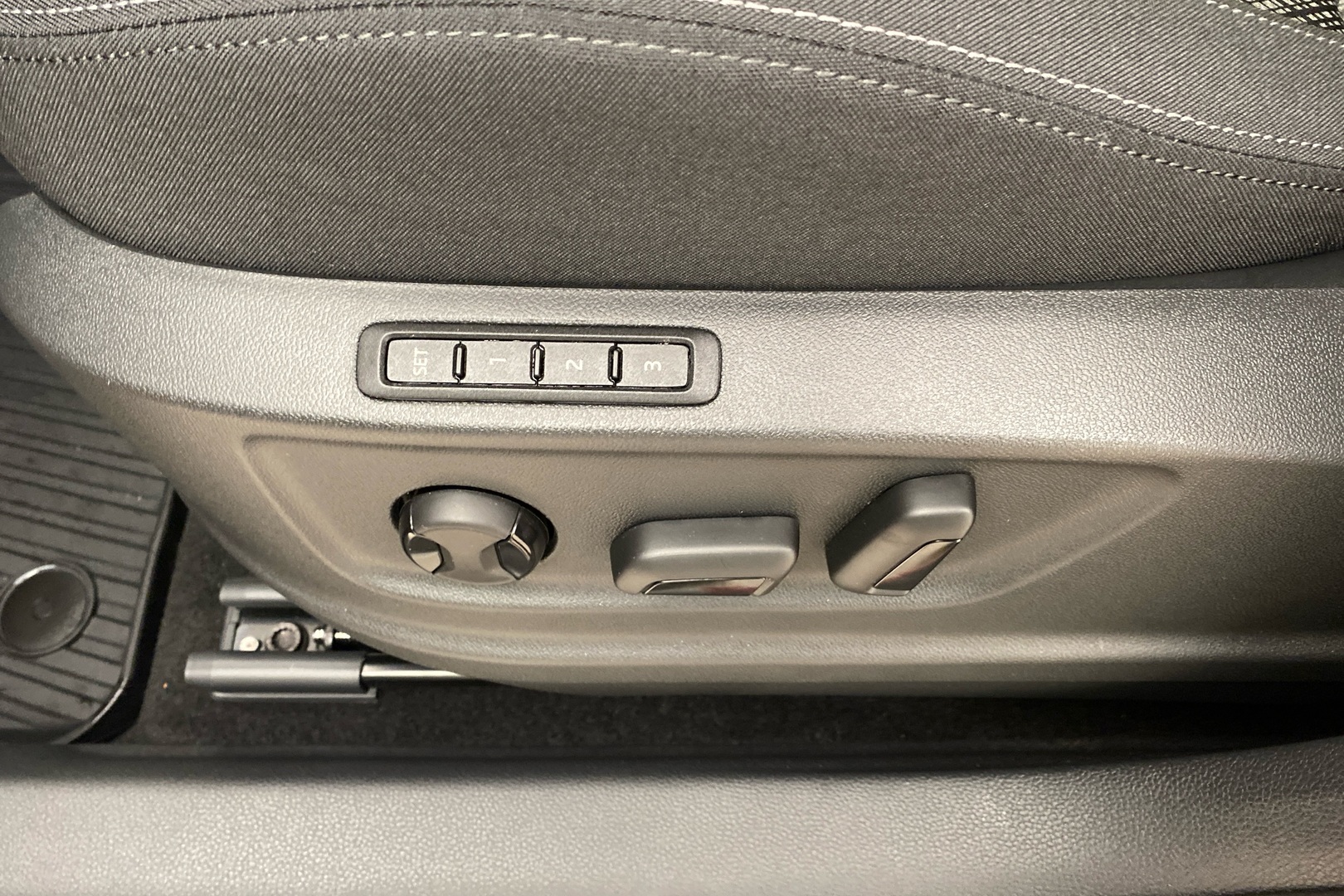 SKODA Karoq 2025