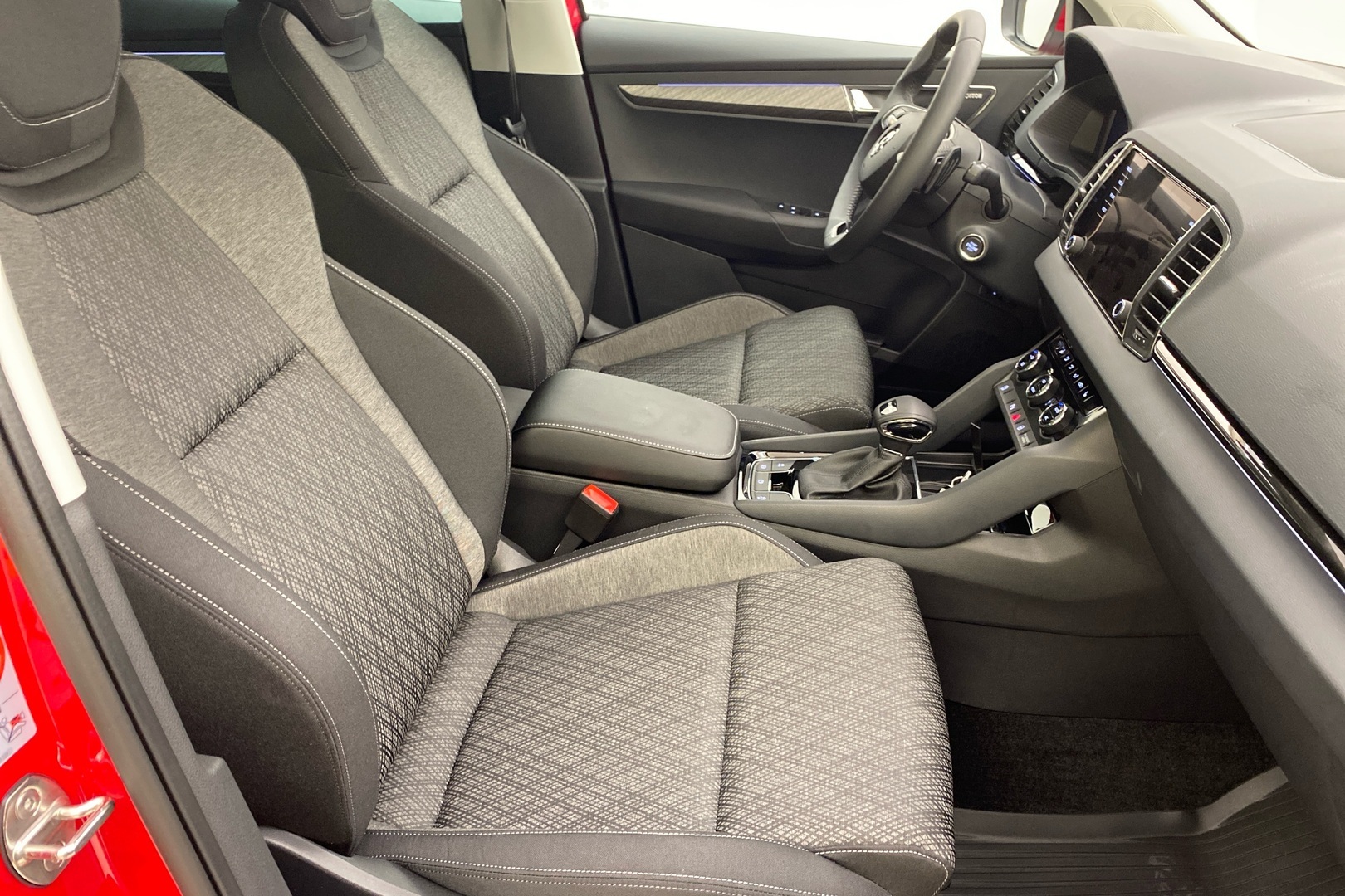 SKODA Karoq 2025