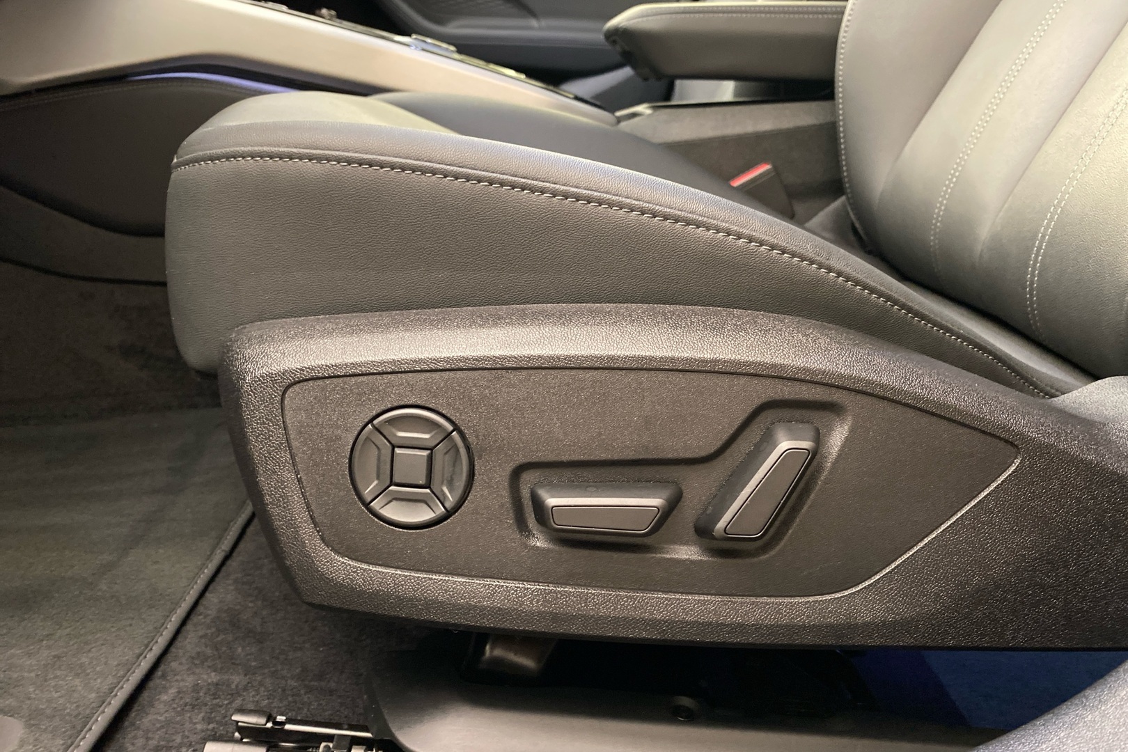 AUDI A5 2024