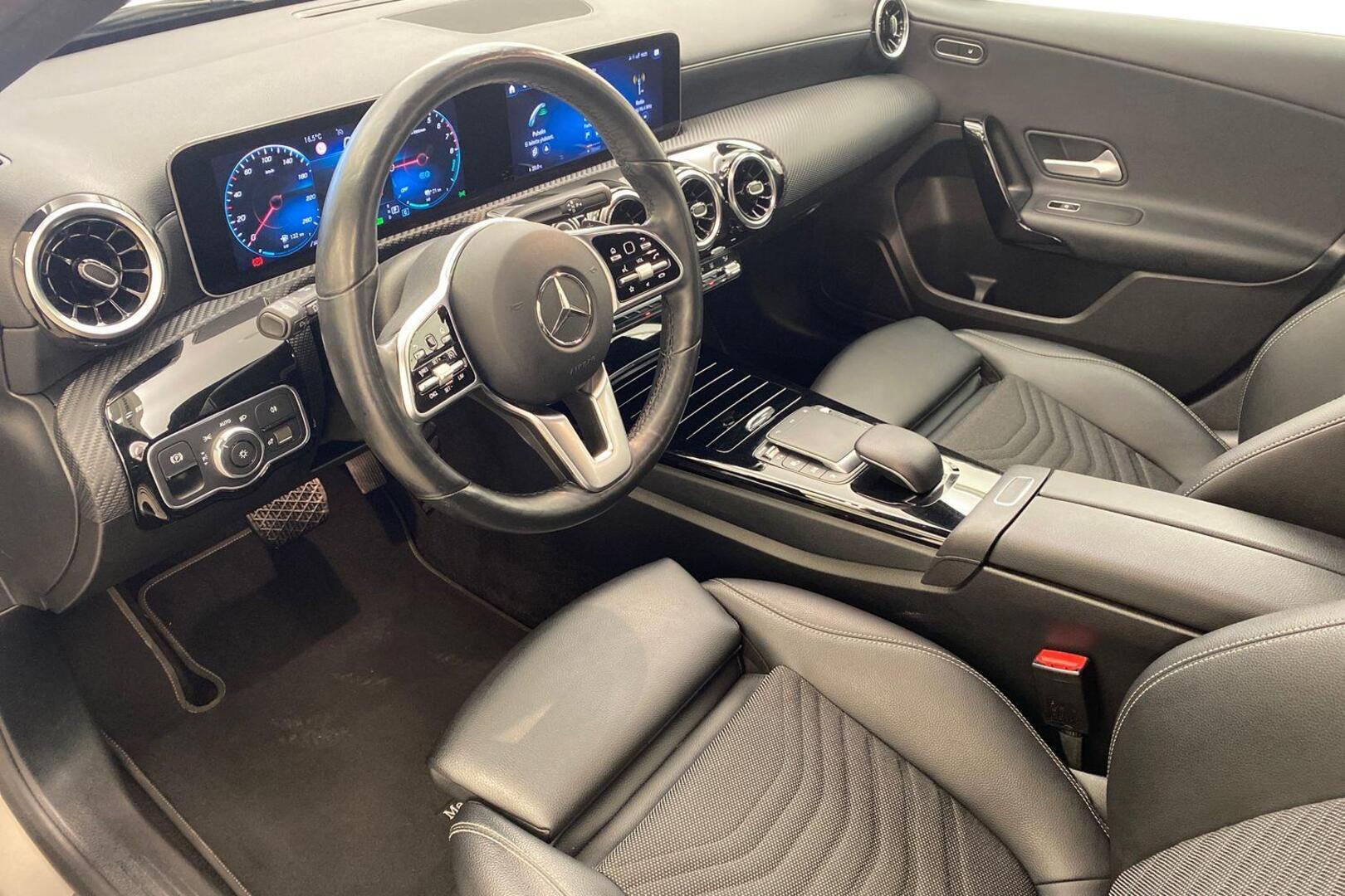 MERCEDES-BENZ A 2020