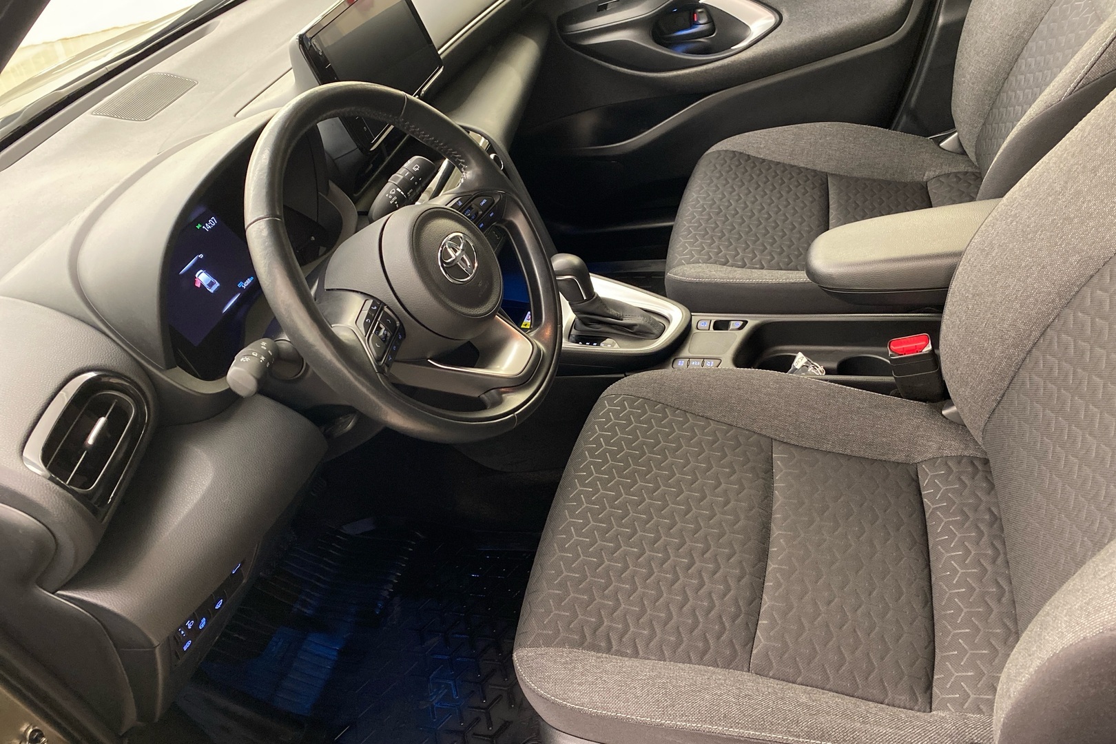 TOYOTA Yaris Cross 2022