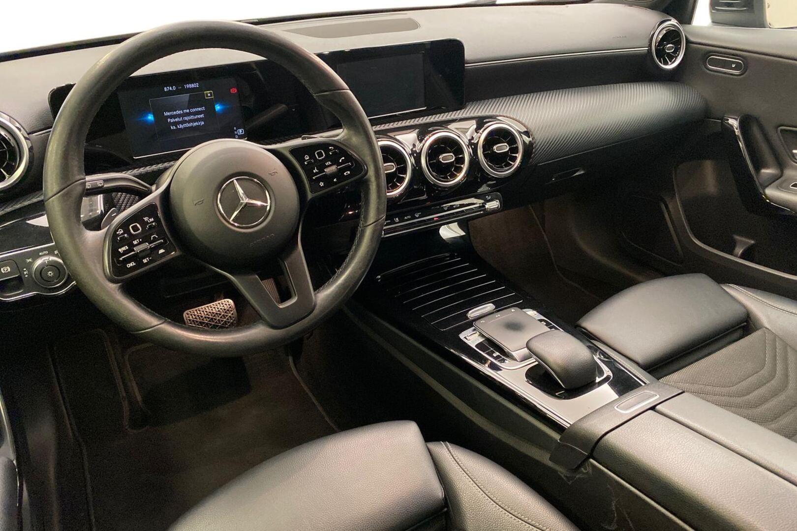 MERCEDES-BENZ A 2019
