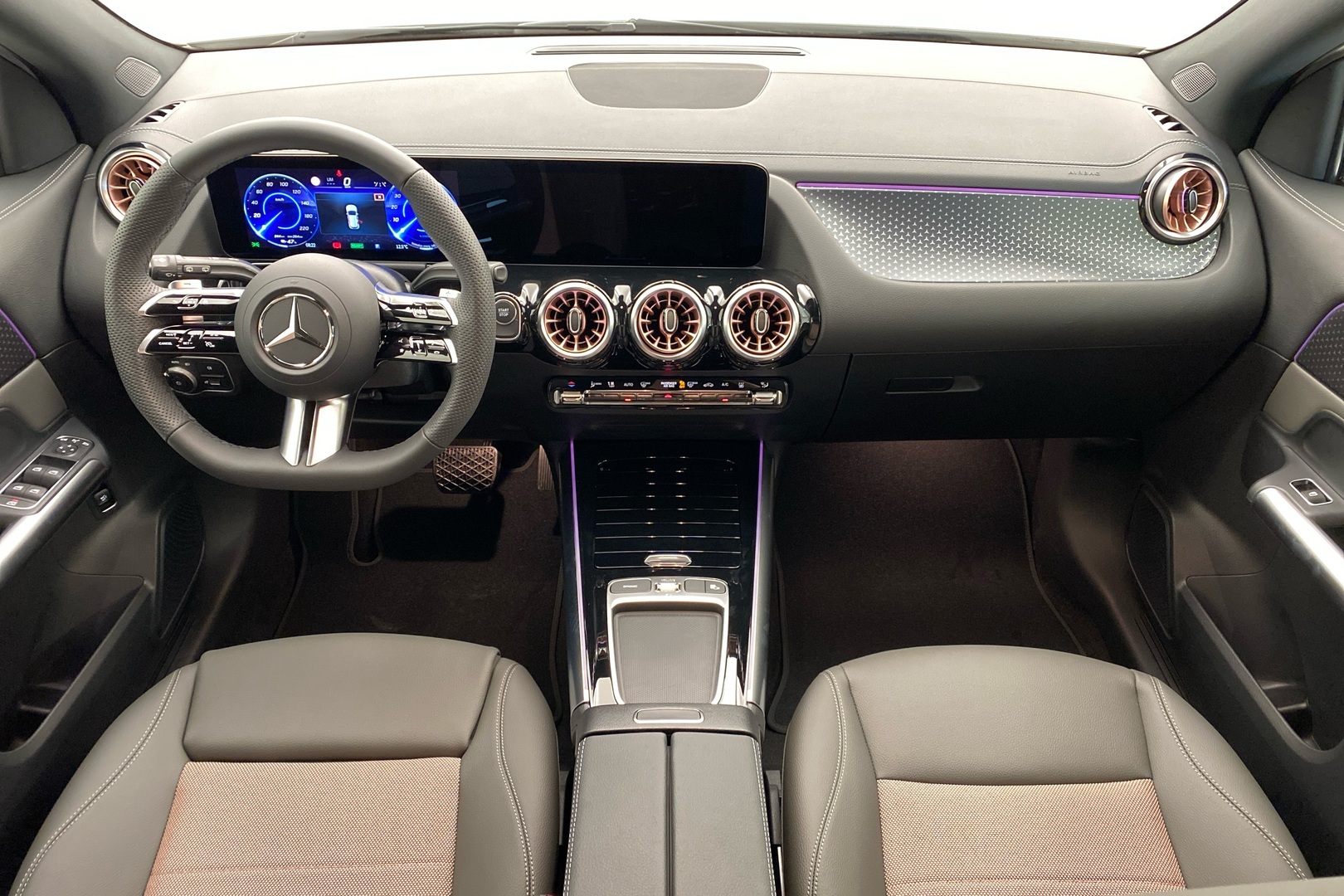 MERCEDES-BENZ EQA 2026