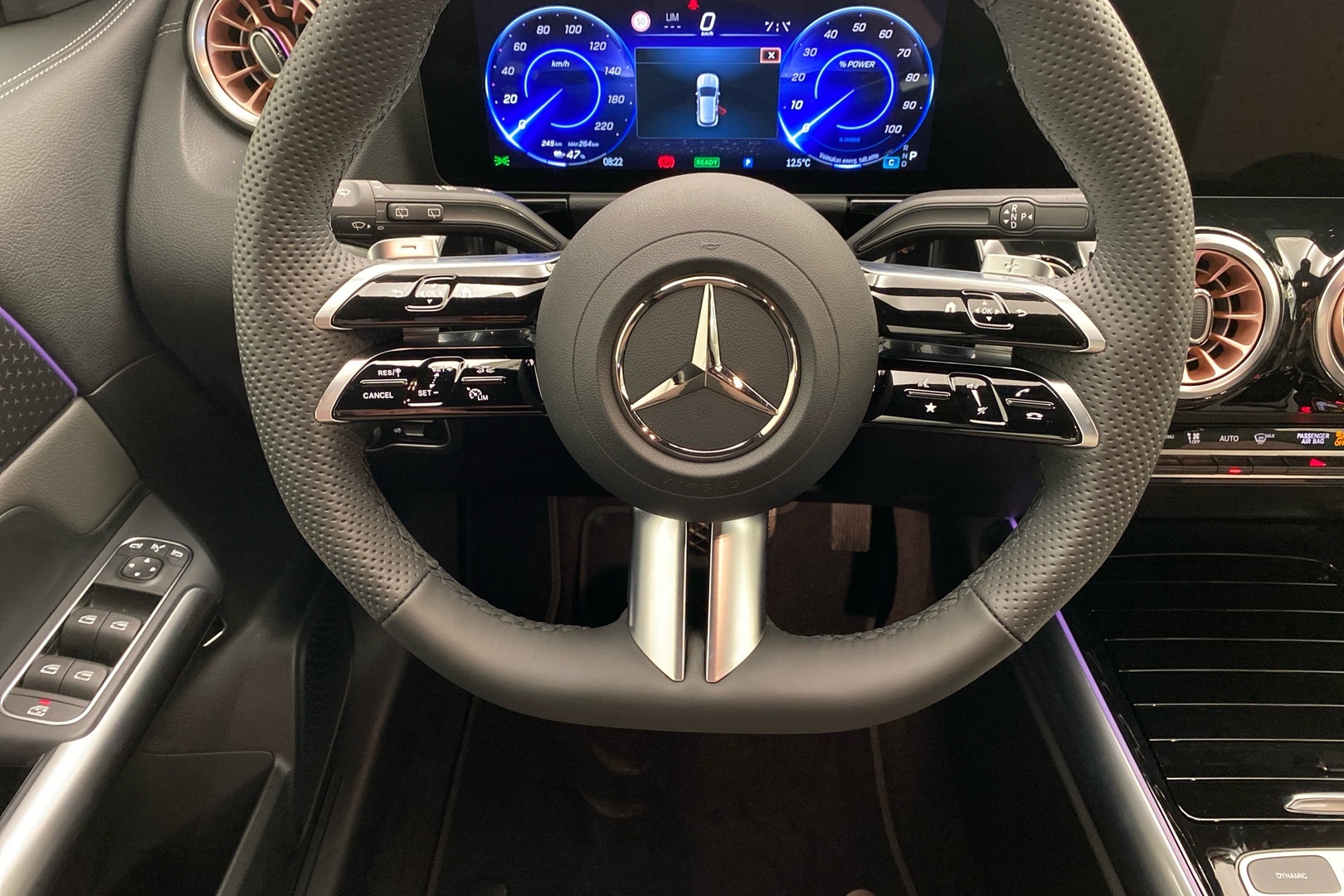 MERCEDES-BENZ EQA 2026