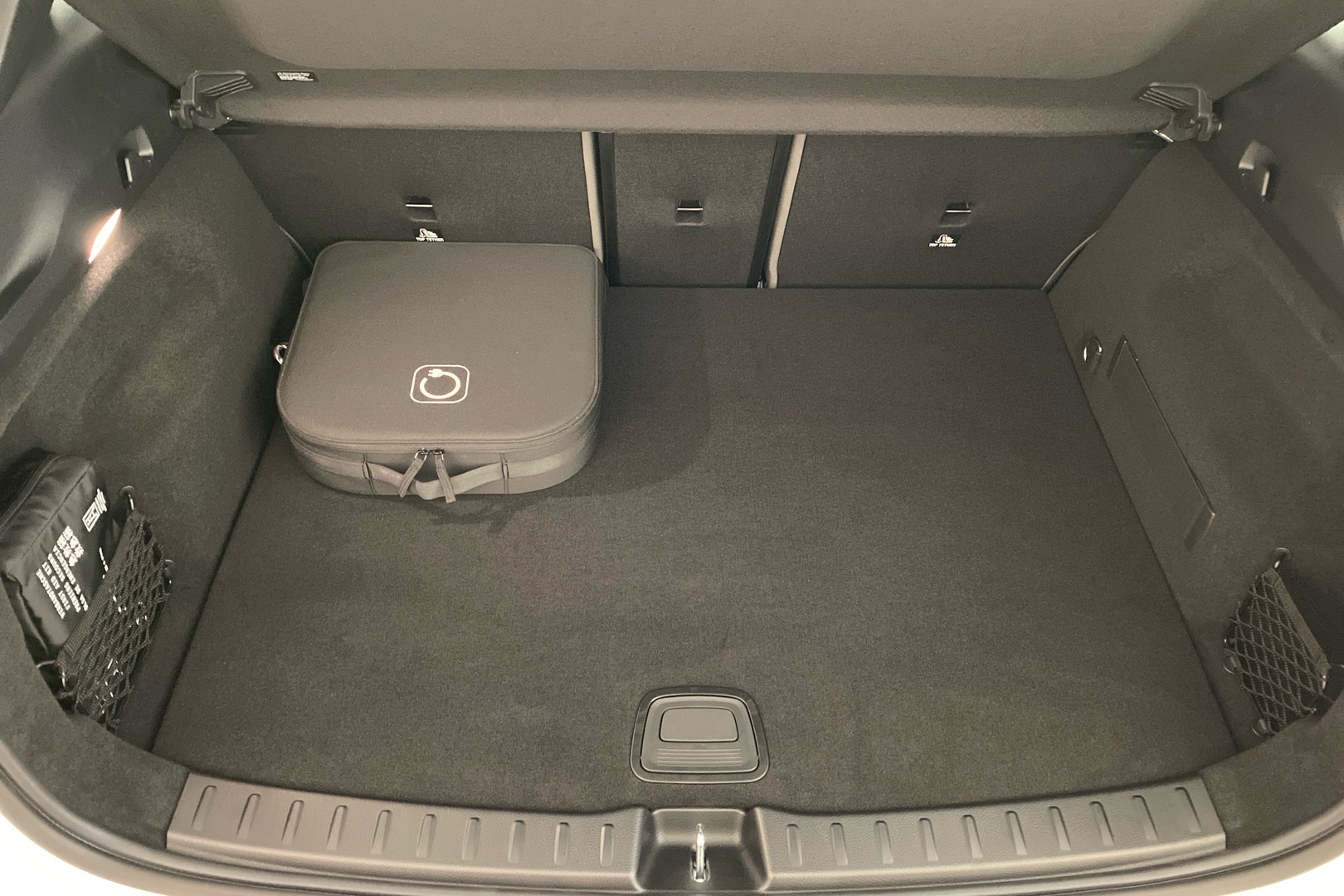 MERCEDES-BENZ EQA 2026