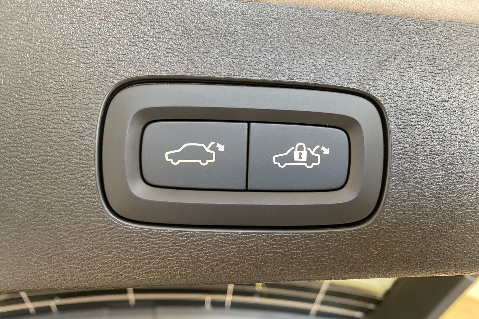 VOLVO V60 2026