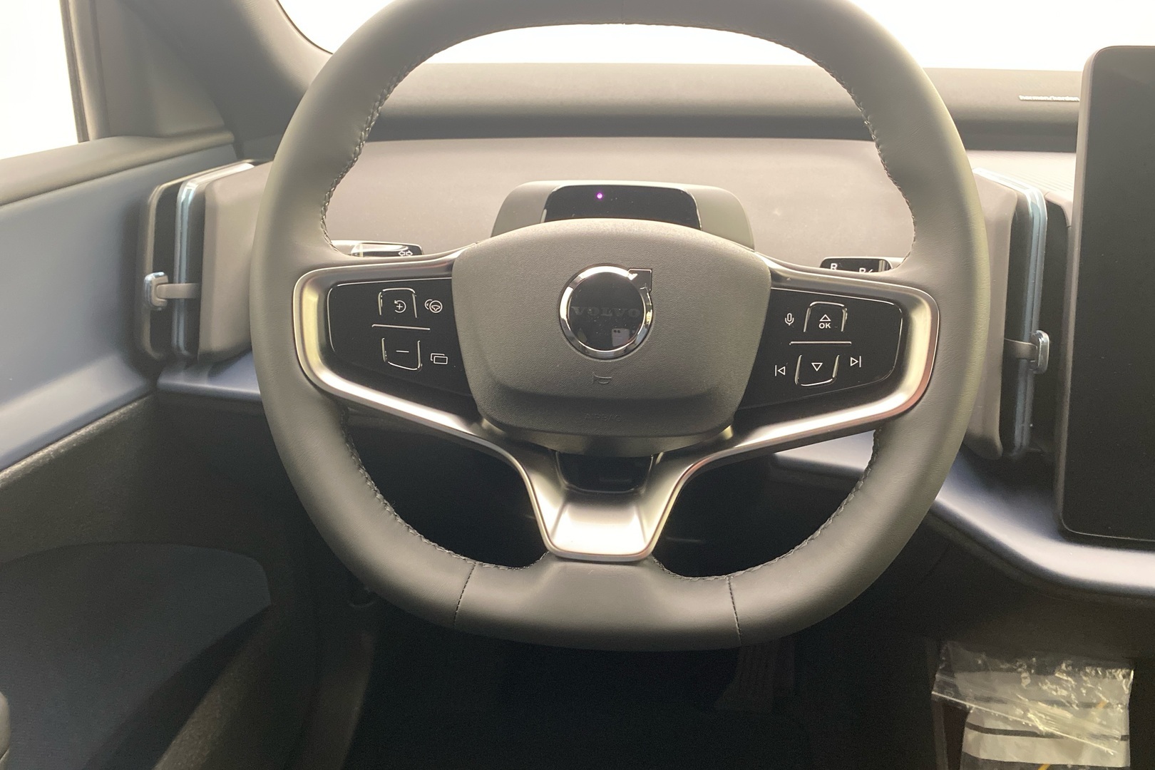 VOLVO EX30 13