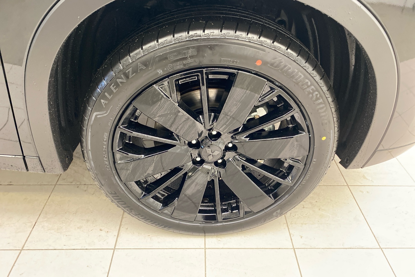 MITSUBISHI Outlander 20