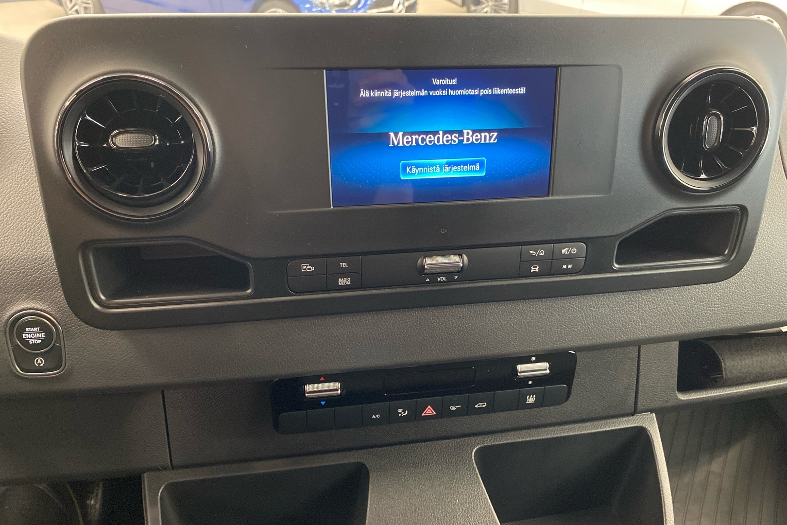 MERCEDES-BENZ Sprinter 2025