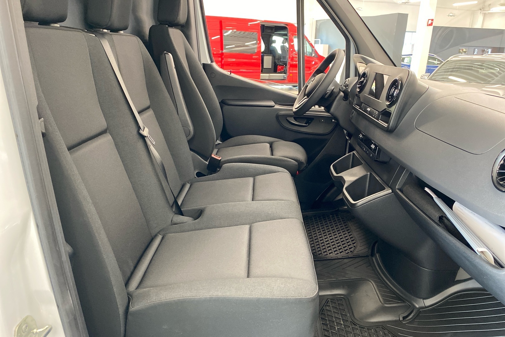 MERCEDES-BENZ Sprinter 2025