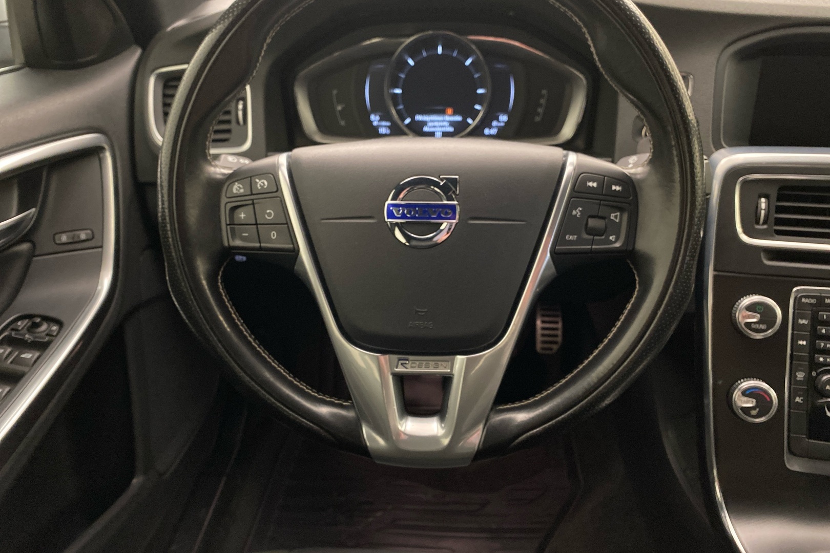 VOLVO S60 2017