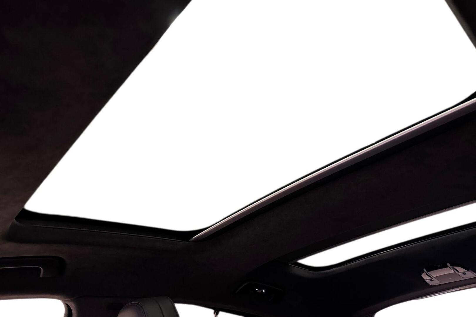 PORSCHE Panamera 2018