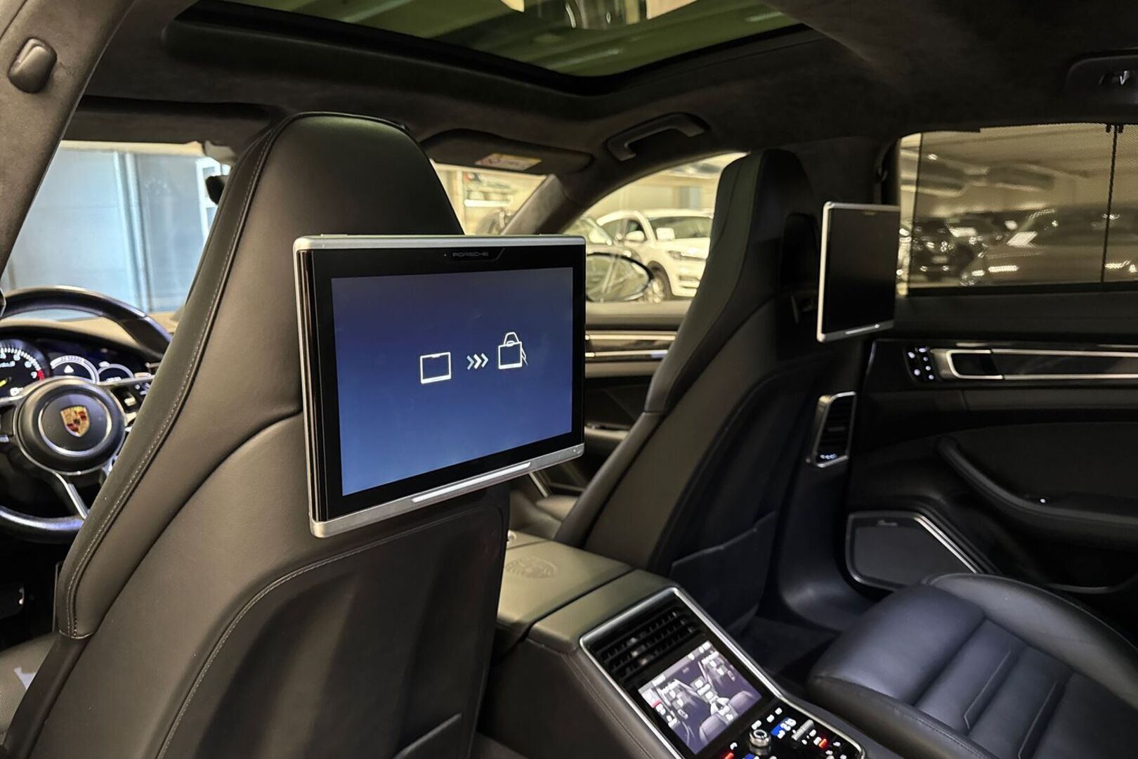 PORSCHE Panamera 2018