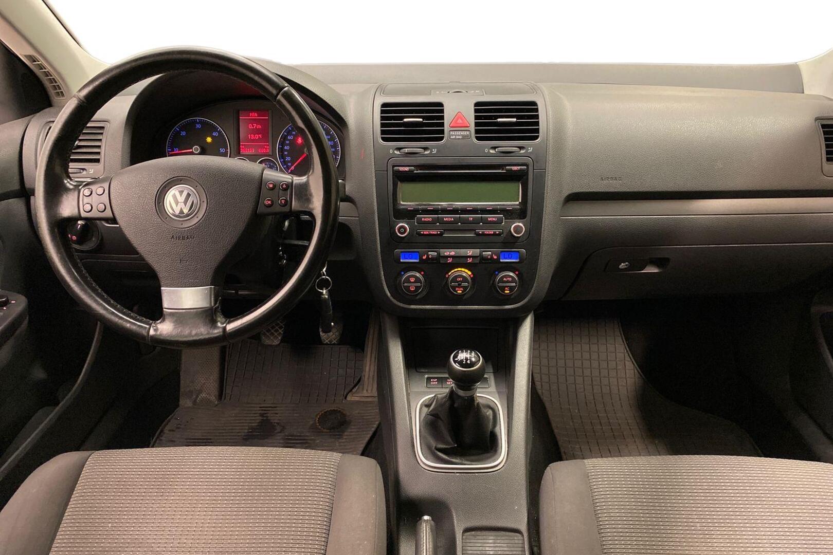 VOLKSWAGEN Golf 2008