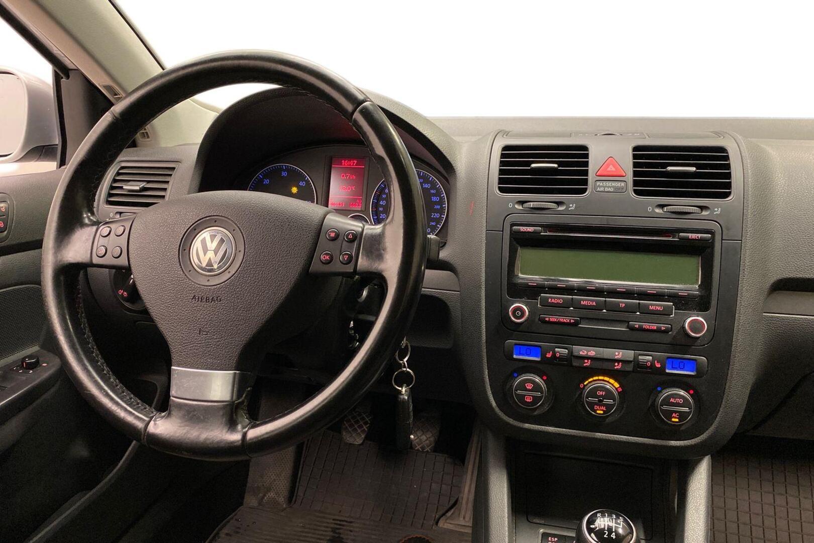 VOLKSWAGEN Golf 2008