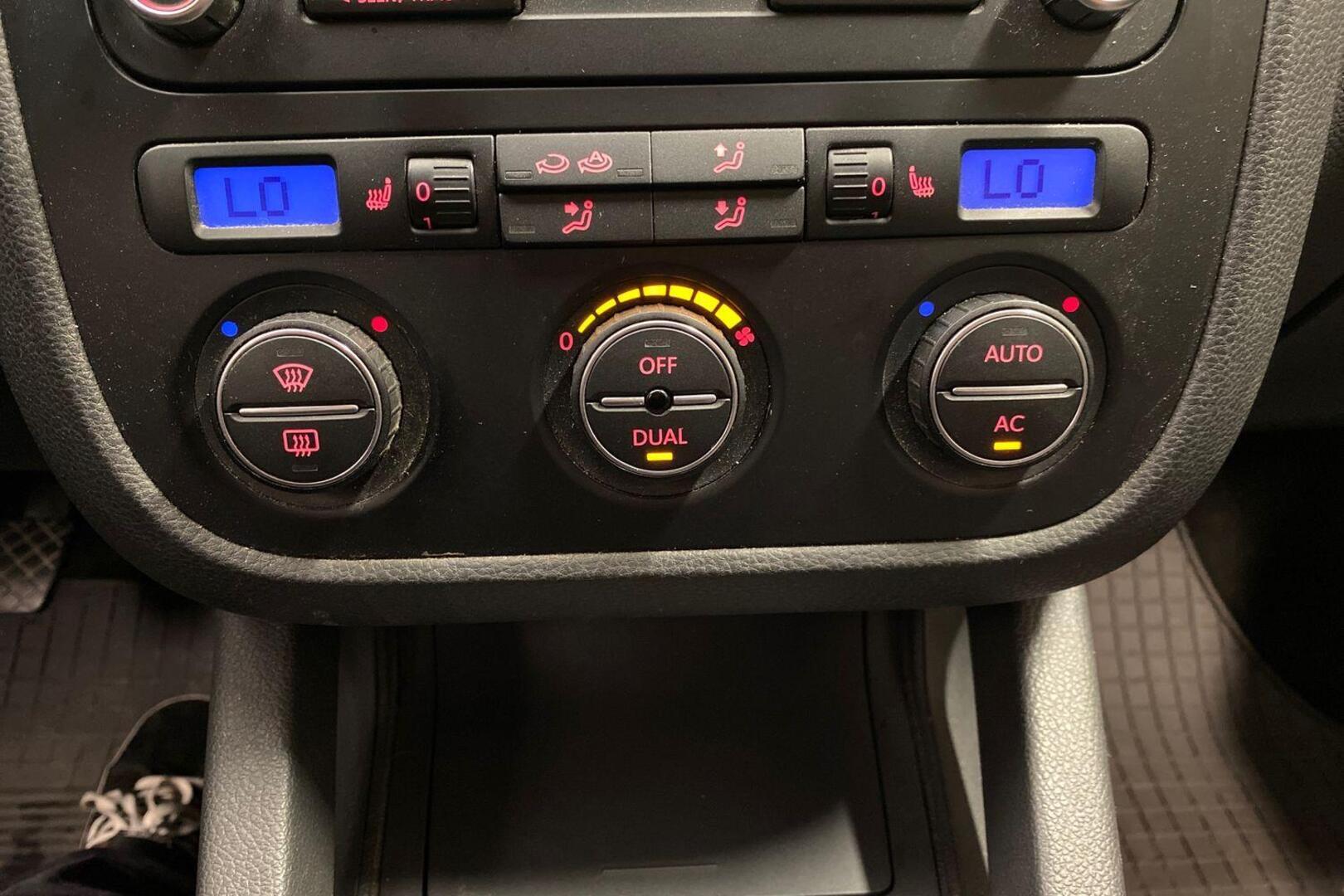 VOLKSWAGEN Golf 2008