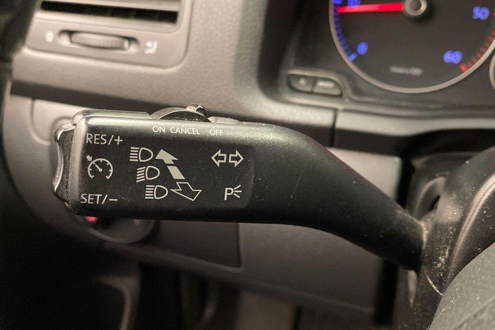 VOLKSWAGEN Golf 2008