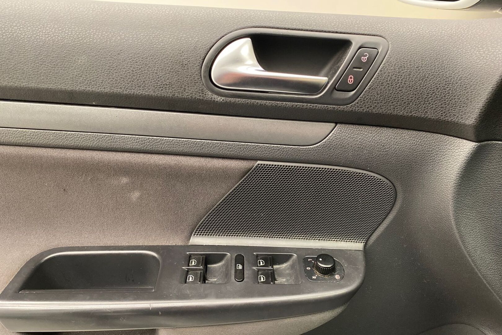 VOLKSWAGEN Golf 2008