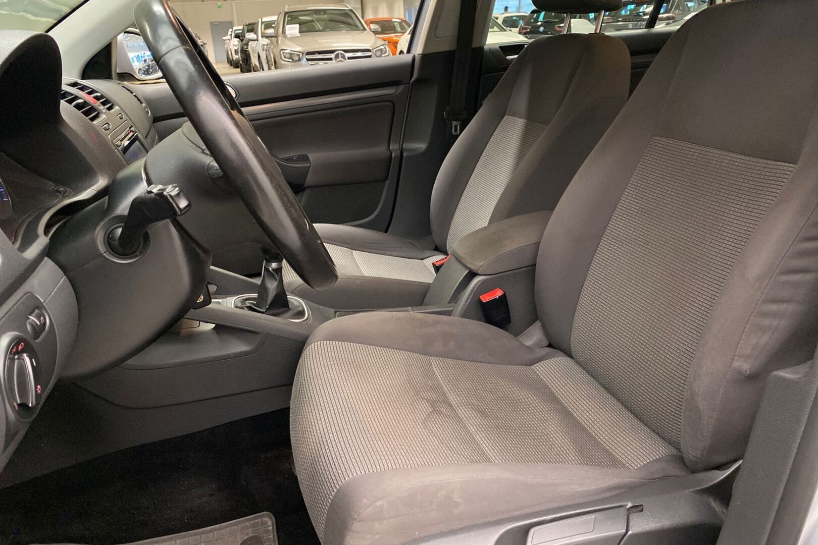 VOLKSWAGEN Golf 2008