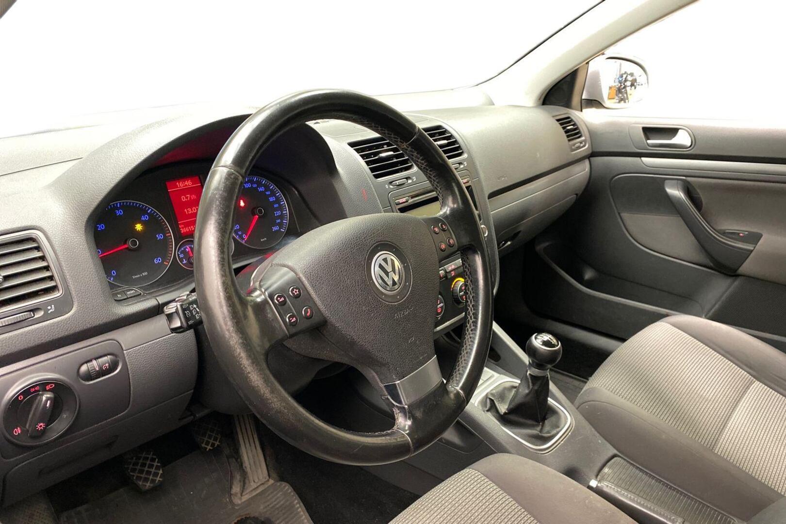 VOLKSWAGEN Golf 2008