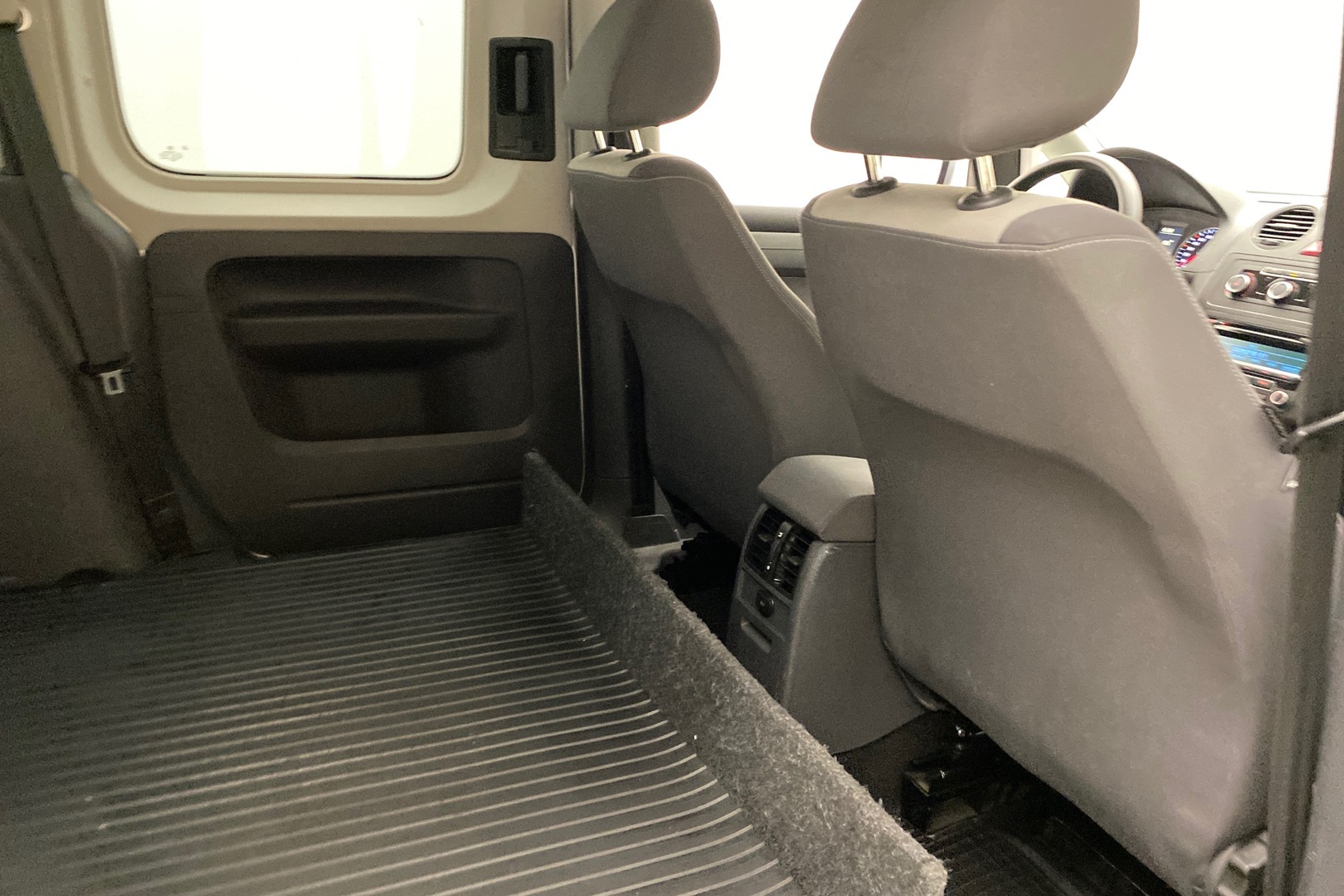 VOLKSWAGEN Caddy 2012