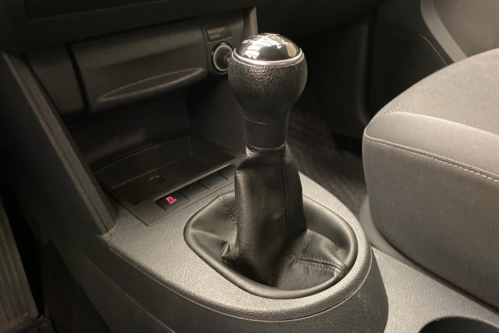 VOLKSWAGEN Caddy 2012