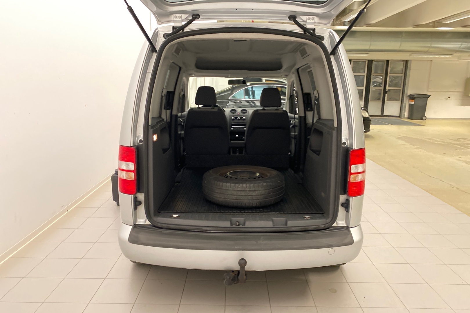 VOLKSWAGEN Caddy 2012