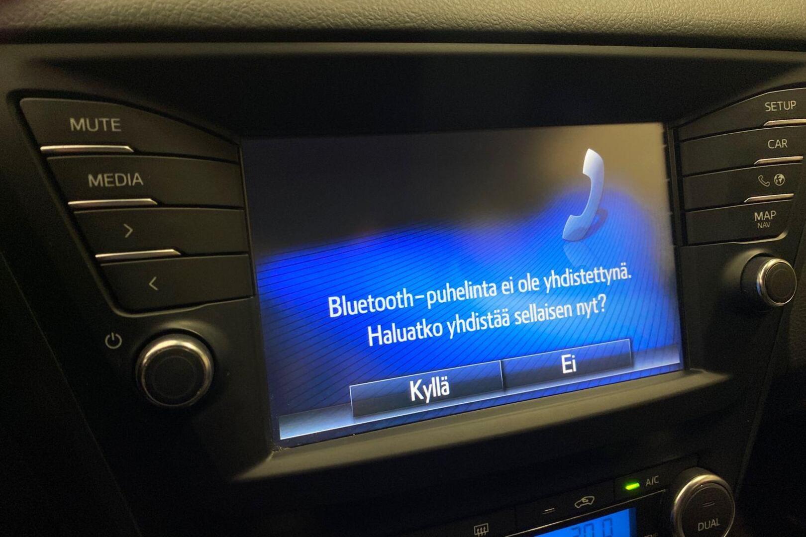 TOYOTA Avensis 2017