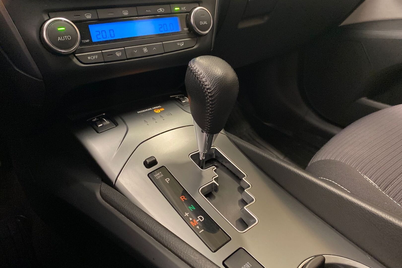 TOYOTA Avensis 2017