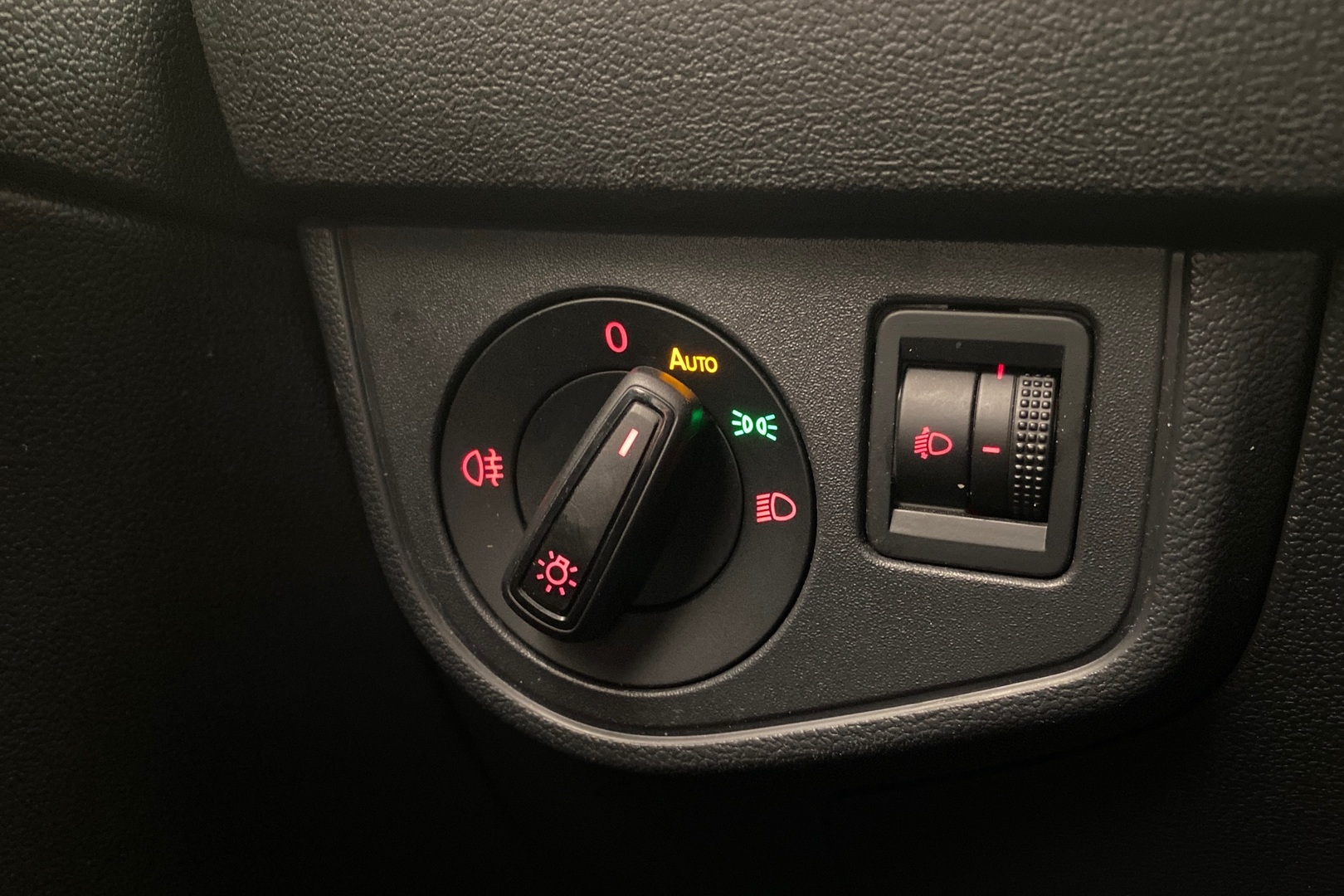 VOLKSWAGEN Polo 2019