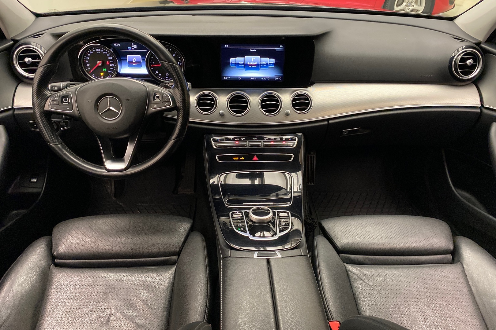 MERCEDES-BENZ E 2017