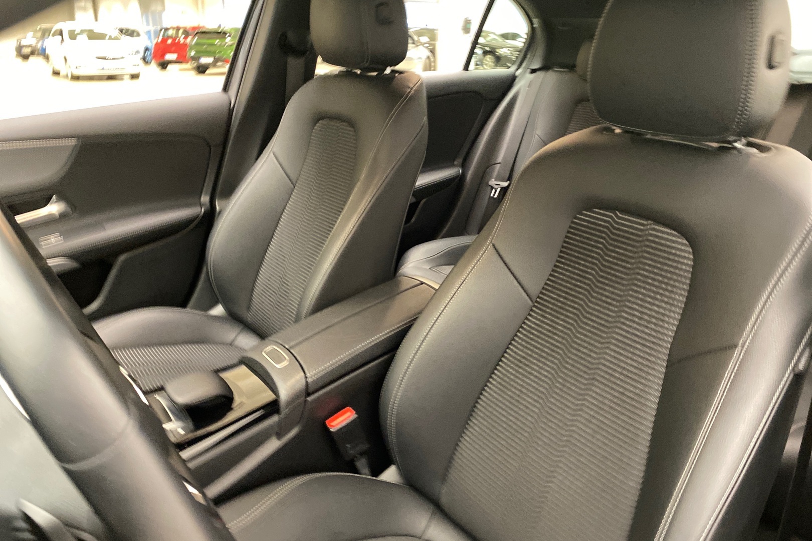 MERCEDES-BENZ A 2022