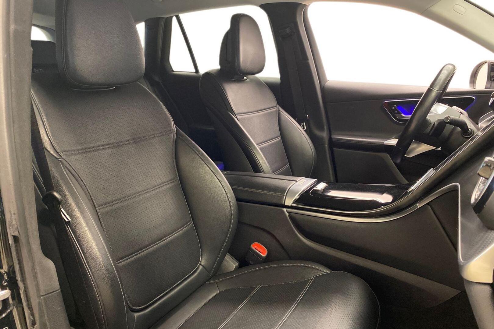 MERCEDES-BENZ GLC 2023
