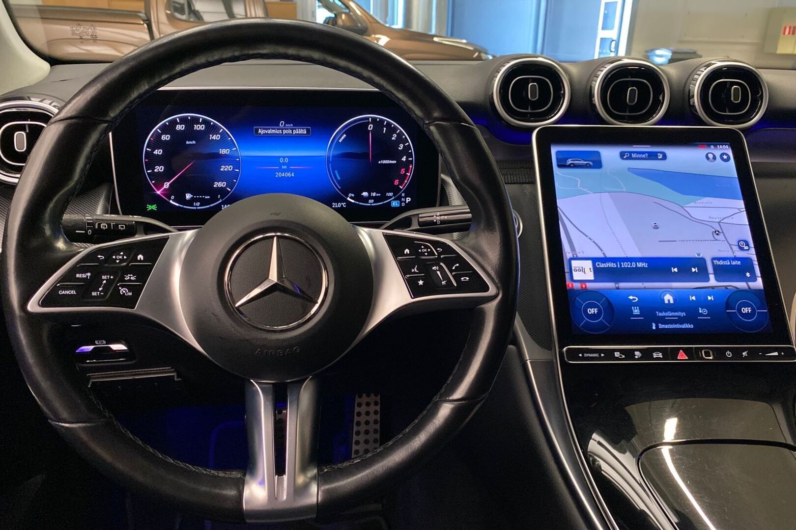 MERCEDES-BENZ GLC 2023