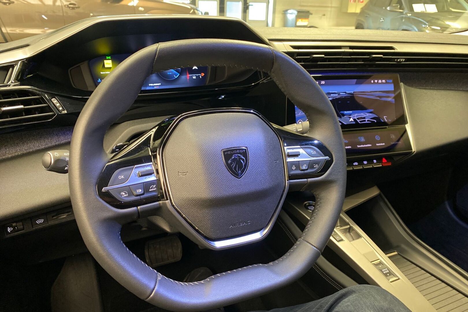 PEUGEOT 408 2023