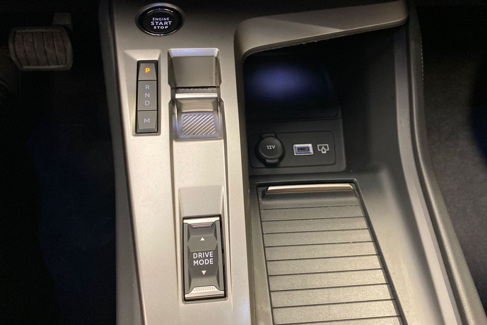 PEUGEOT 408 2023