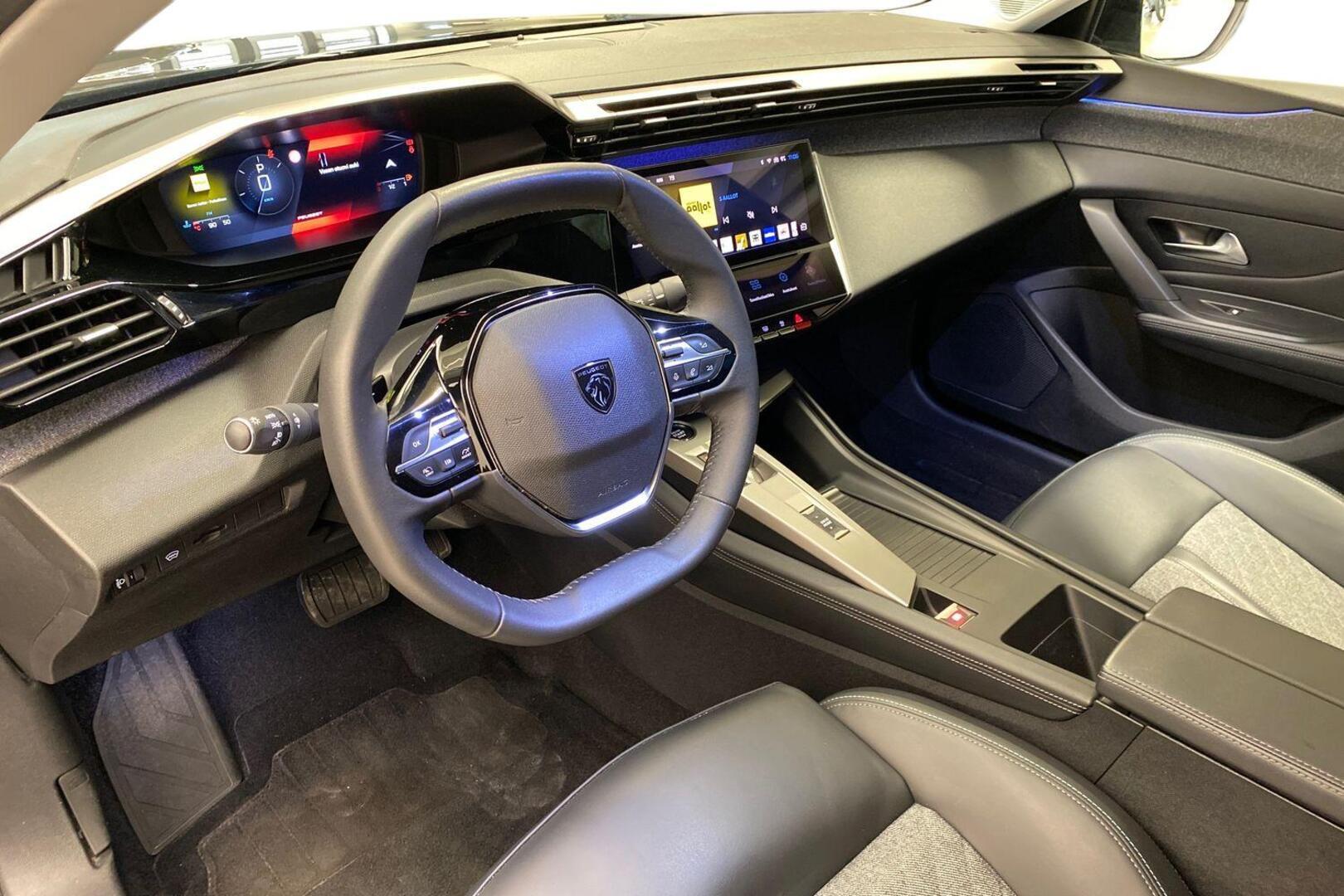 PEUGEOT 408 2023