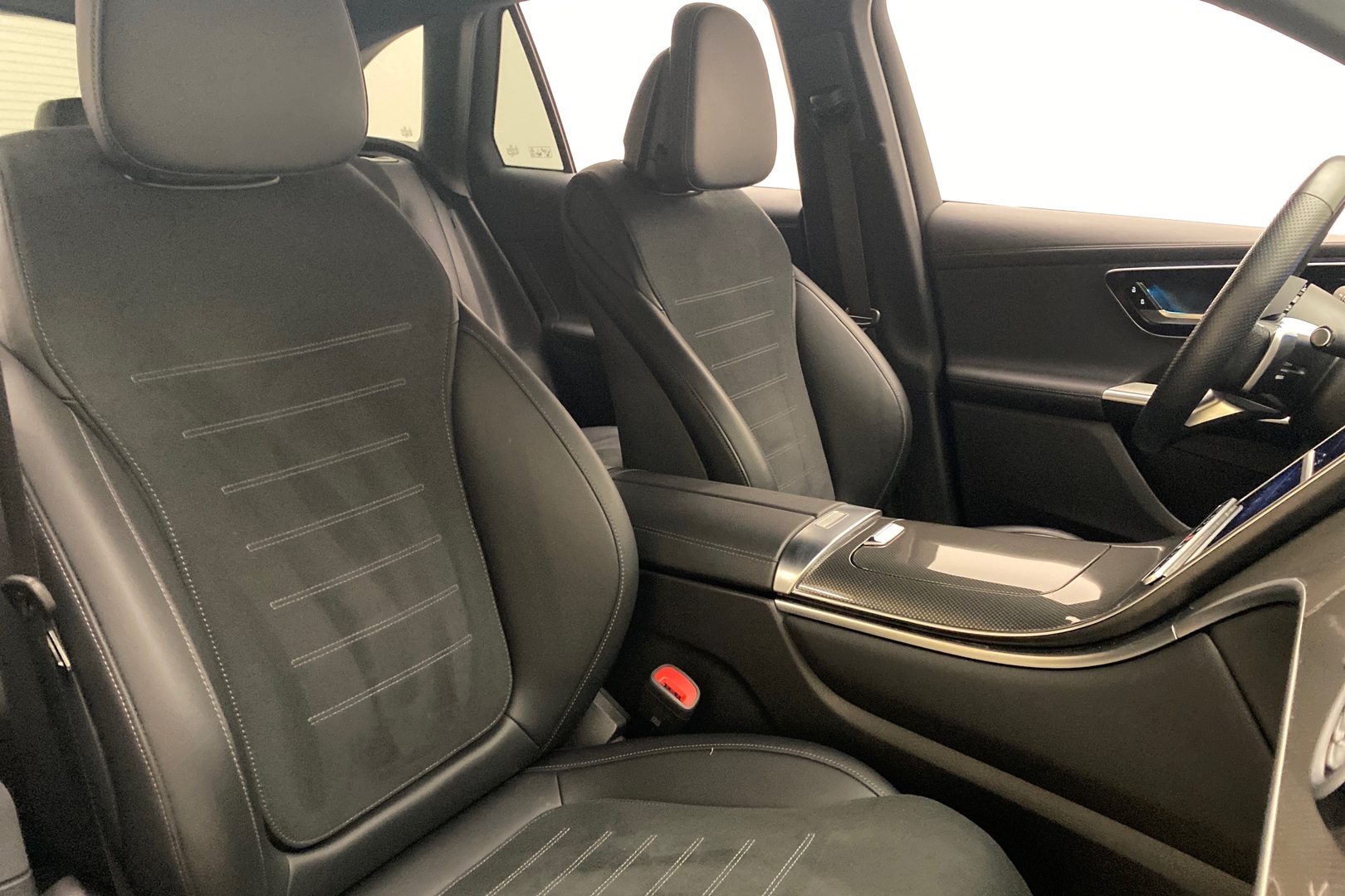 MERCEDES-BENZ GLC 2023