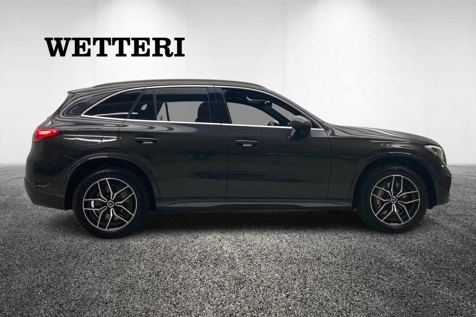 MERCEDES-BENZ GLC 2023