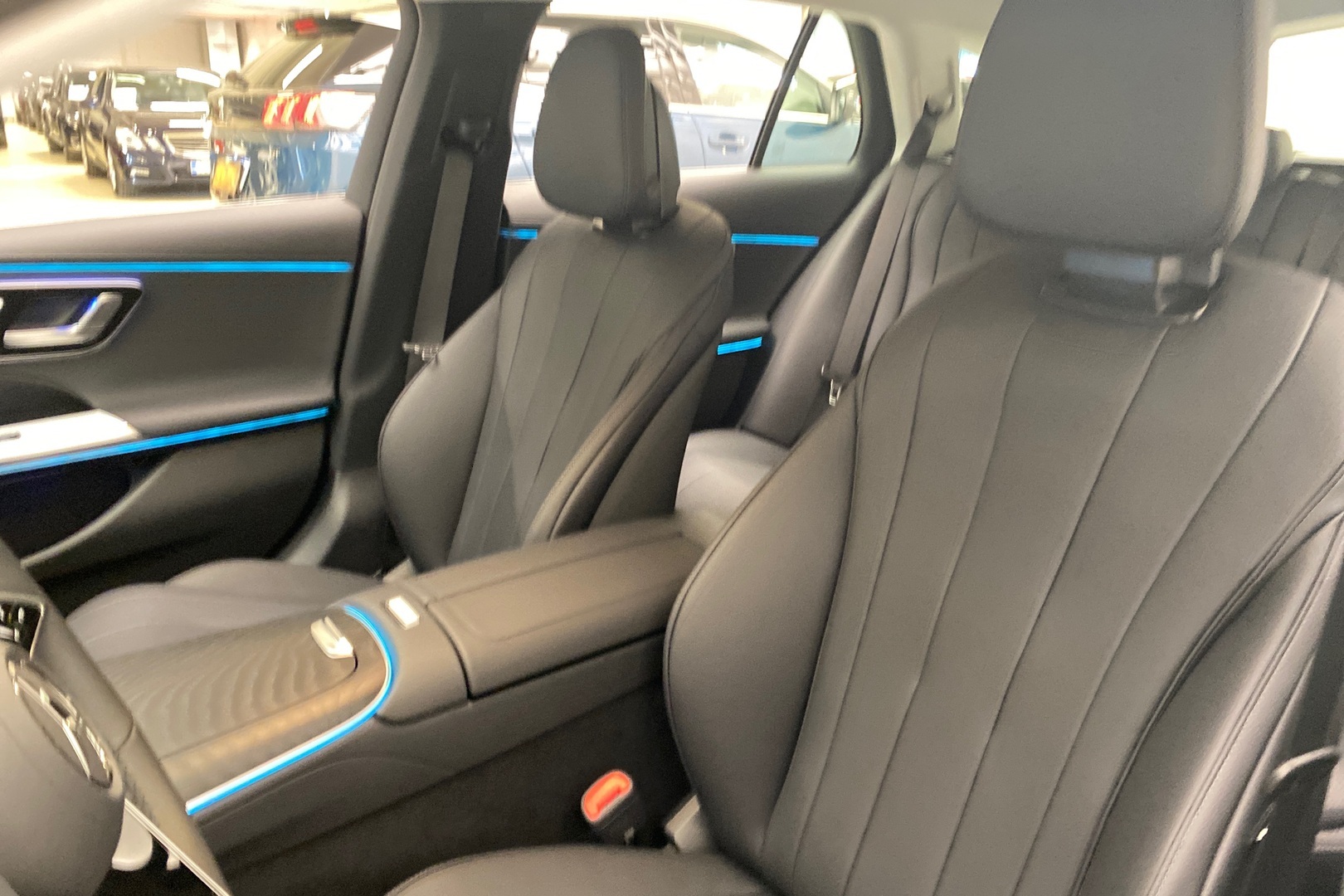 MERCEDES-BENZ E 2025