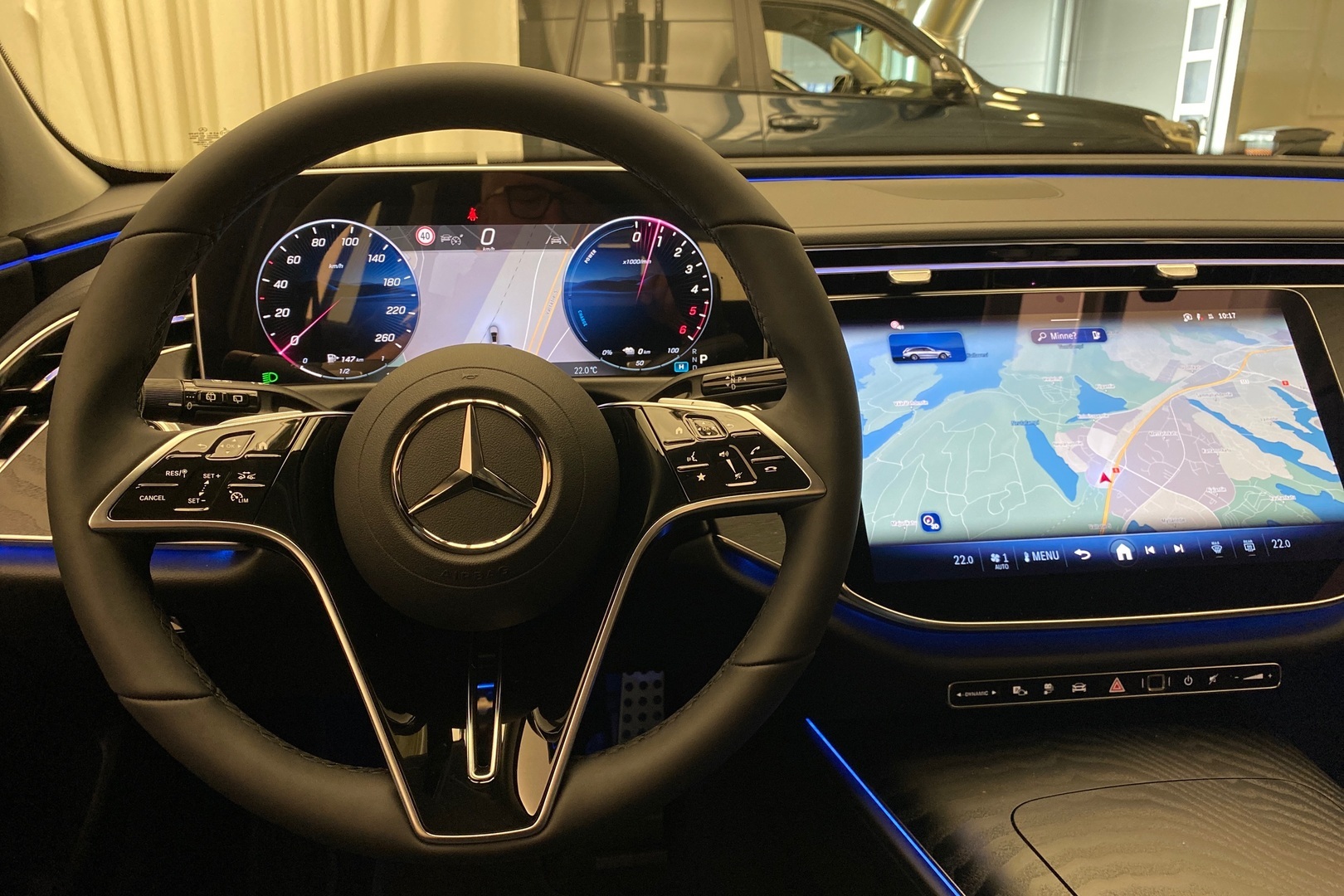 MERCEDES-BENZ E 2025