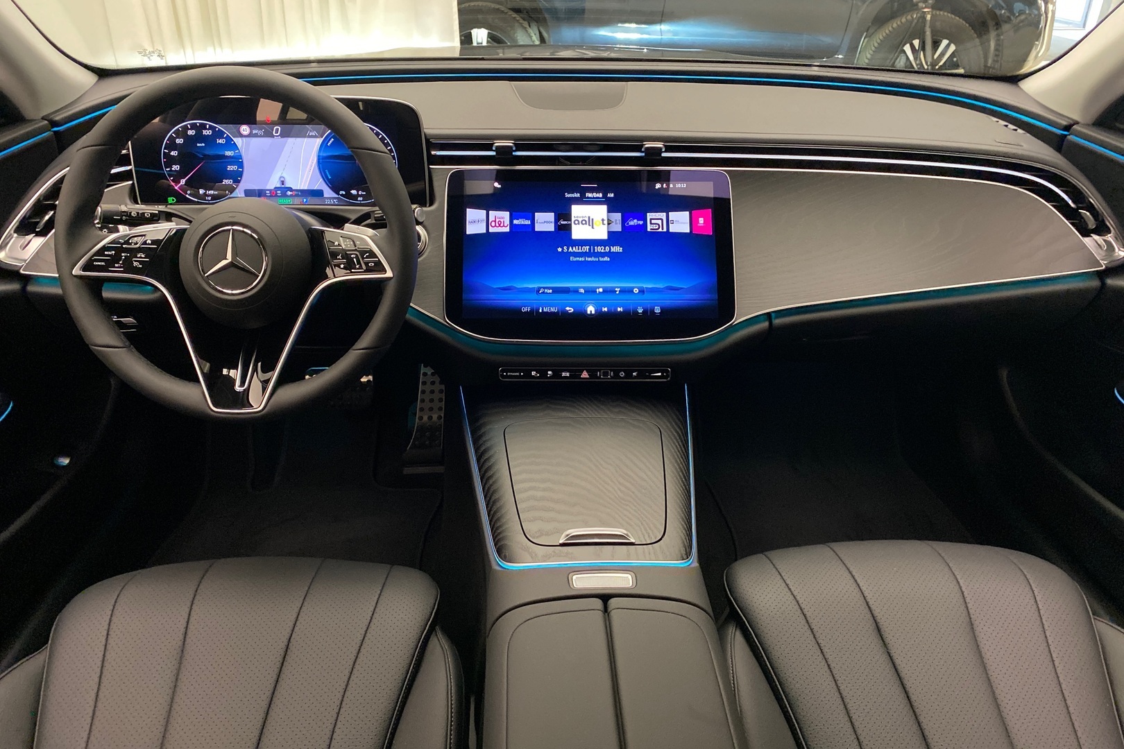 MERCEDES-BENZ E 2025